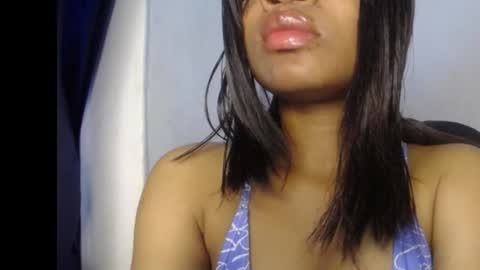 Ella online show from June 18, 8:02 pm