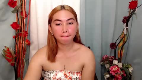 Snapshot of sexy_hannahxx chatting on February 18, 1:32 am HANNAH online show from February 18, 1:32 am