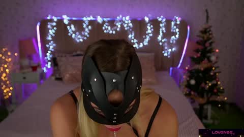 Snapshot of sexy_ira chatting on January 4, 11:33 am Ira online show from January 4, 11:33 am