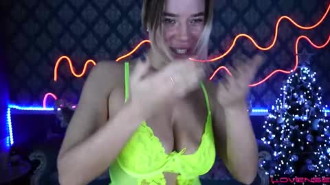 Snapshot of sexy_ira chatting on January 8, 7:03 am Ira online show from January 8, 7:03 am