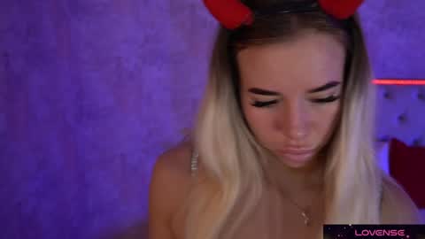 Snapshot of sexy_ira chatting on February 7, 8:55 am Ira online show from February 7, 8:55 am