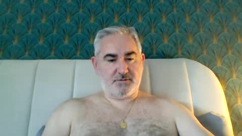 Snapshot of sexy_italiandaddy chatting on June 27, 7:35 am Antonio online show from June 27, 7:35 am