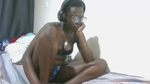 Snapshot of sexy_ivana21 chatting on April 13, 6:30 am sexy_ivana21 online show from April 13, 6:30 am