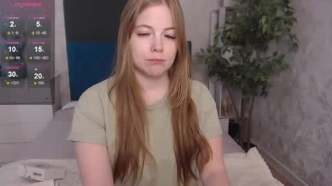 Jennifer online show from May 23, 2:54 pm