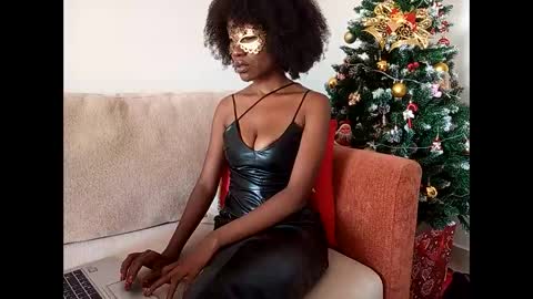 Snapshot of sexy_kinny chatting on January 15, 11:48 am Mistress Valentina BIRTHDAY SHOW 30TH NOV online show from January 15, 11:48 am