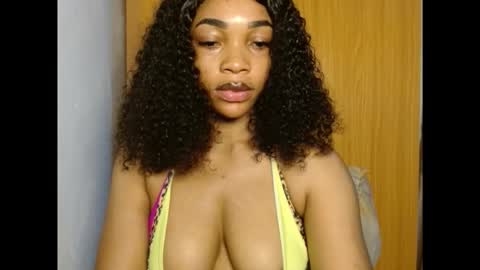 Snapshot of sexy_kitty881 chatting on September 12, 8:20 pm Sexy kitty881 online show from September 12, 8:20 pm