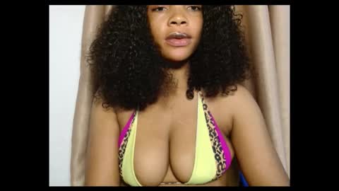 Snapshot of sexy_kitty881 chatting on September 24, 5:27 pm Sexy kitty881 online show from September 24, 5:27 pm