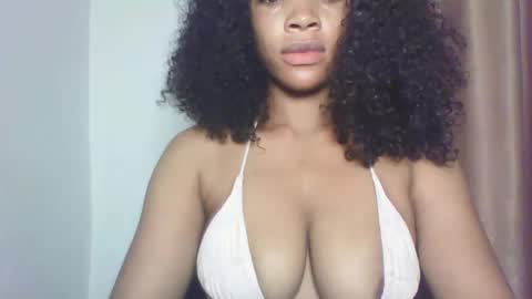 Snapshot of sexy_kitty881 chatting on October 6, 9:34 pm Sexy kitty881 online show from October 6, 9:34 pm