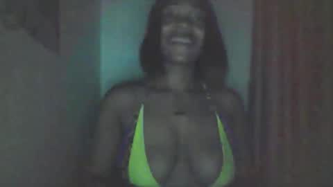 Snapshot of sexy_kitty881 chatting on October 14, 7:14 pm Sexy kitty881 online show from October 14, 7:14 pm