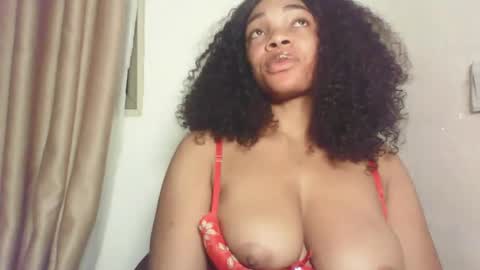 Snapshot of sexy_kitty881 chatting on October 28, 6:43 pm Sexy kitty881 online show from October 28, 6:43 pm