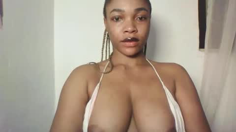 Snapshot of sexy_kitty881 chatting on February 9, 7:29 pm Sexy kitty881 online show from February 9, 7:29 pm