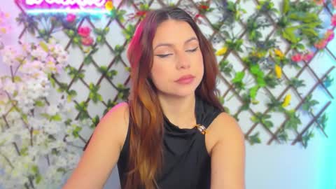 Snapshot of sexy_lily20 chatting on December 1, 3:44 am Lily online show from December 1, 3:44 am