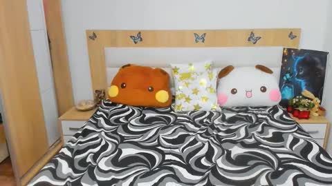 Lily online show from May 9, 4:17 am