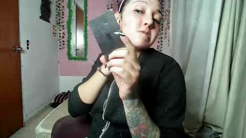 sexy lolas online show from December 23, 4:10 am