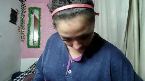 sexy lolas online show from May 17, 4:54 am
