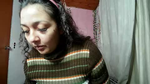 sexy lolas online show from May 18, 4:07 am