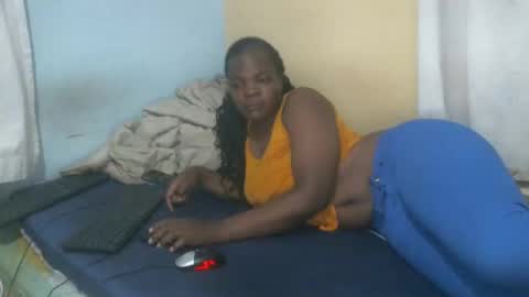 Snapshot of sexy_lunah chatting on December 8, 4:07 pm sexy_lunah online show from December 8, 4:07 pm
