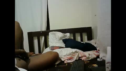 Snapshot of sexy_lunah chatting on February 17, 7:42 pm sexy_lunah online show from February 17, 7:42 pm