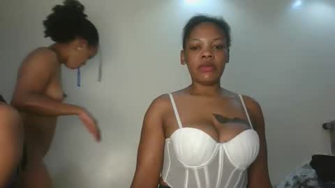 sexy_lyna online show from February 18, 4:25 pm