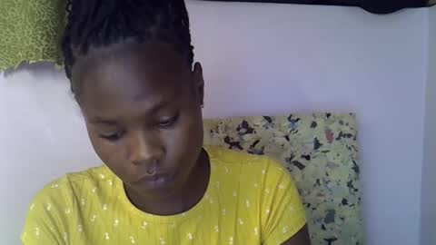 Molyne online show from February 14, 4:15 pm