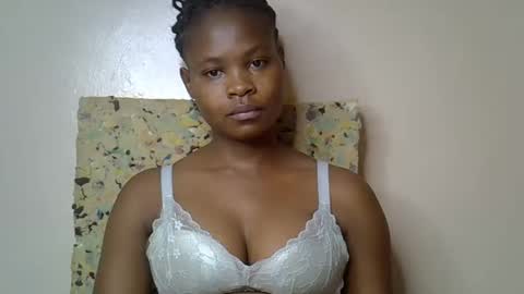 Molyne online show from April 27, 11:36 pm