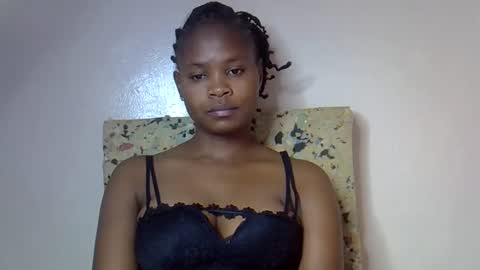 Molyne online show from May 9, 5:51 pm