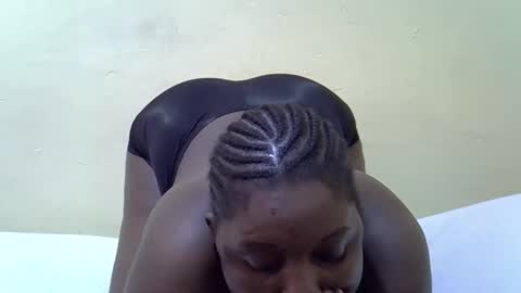 sexy_naila2 online show from May 8, 11:37 am