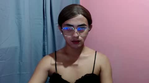 Snapshot of sexy_naughtyjasminxxx chatting on February 6, 7:18 pm Jasmin online show from February 6, 7:18 pm
