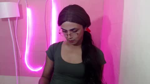 Snapshot of sexy_naughtyjasminxxx chatting on March 8, 4:01 am Jasmin online show from March 8, 4:01 am