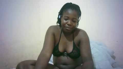 Snapshot of sexy_sandrah chatting on April 3, 7:01 pm sexy_sandrah online show from April 3, 7:01 pm