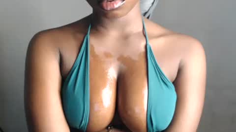 naomi online show from October 26, 2:06 am