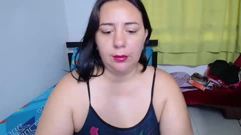 Snapshot of sexy_ticki chatting on December 7, 2:57 pm janel online show from December 7, 2:57 pm