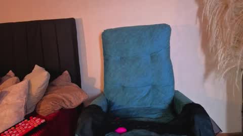 sexy_valeshca online show from October 30, 1:45 pm