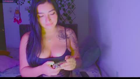 sexy_violett18 online show from August 6, 1:07 am