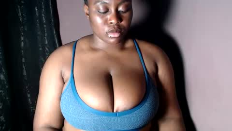 Snapshot of sexy_wet_ria chatting on June 20, 6:44 pm ria online show from June 20, 6:44 pm