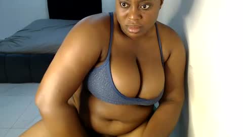 Snapshot of sexy_wet_ria chatting on July 4, 9:04 am ria online show from July 4, 9:04 am