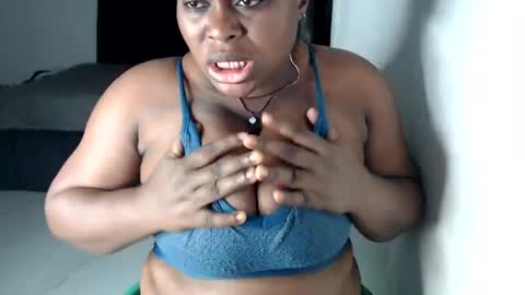 Snapshot of sexy_wet_ria chatting on July 25, 7:22 pm ria online show from July 25, 7:22 pm