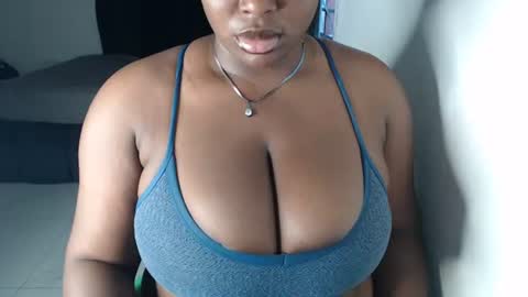 Snapshot of sexy_wet_ria chatting on August 3, 9:04 am ria online show from August 3, 9:04 am