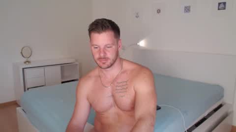 Snapshot of sexyandmarried chatting on January 14, 12:24 pm sexyandmarried online show from January 14, 12:24 pm