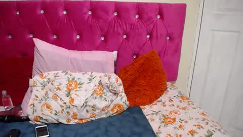 Snapshot of sexyangeliqua chatting on March 11, 6:08 pm sexyangeliqua online show from March 11, 6:08 pm