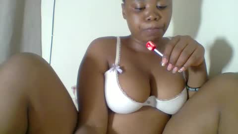 Snapshot of sexyapple2023 chatting on January 28, 9:19 pm ashley online show from January 28, 9:19 pm