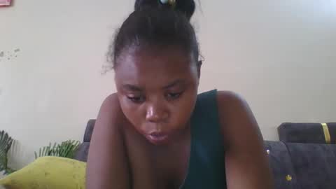 Snapshot of sexyapple2023 chatting on February 12, 9:42 am ashley online show from February 12, 9:42 am