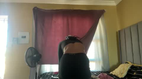 sexyasszeeee online show from March 10, 9:03 am