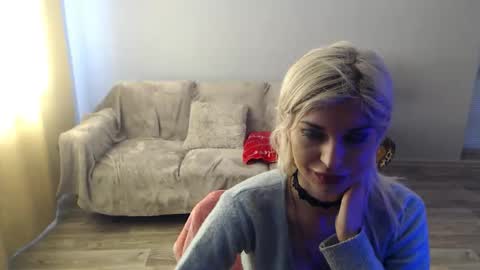 sexybeatriice online show from April 28, 6:29 am