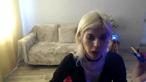 sexybeatriice online show from May 9, 6:29 am