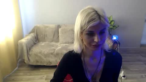 sexybeatriice online show from May 10, 6:18 am