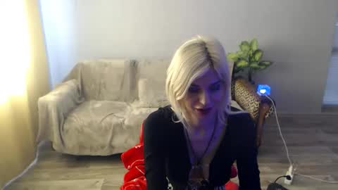 sexybeatriice online show from May 13, 7:06 am