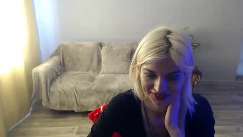 sexybeatriice online show from May 16, 6:21 am