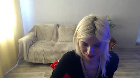sexybeatriice online show from May 16, 6:43 am