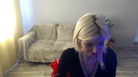 sexybeatriice online show from May 16, 6:54 am
